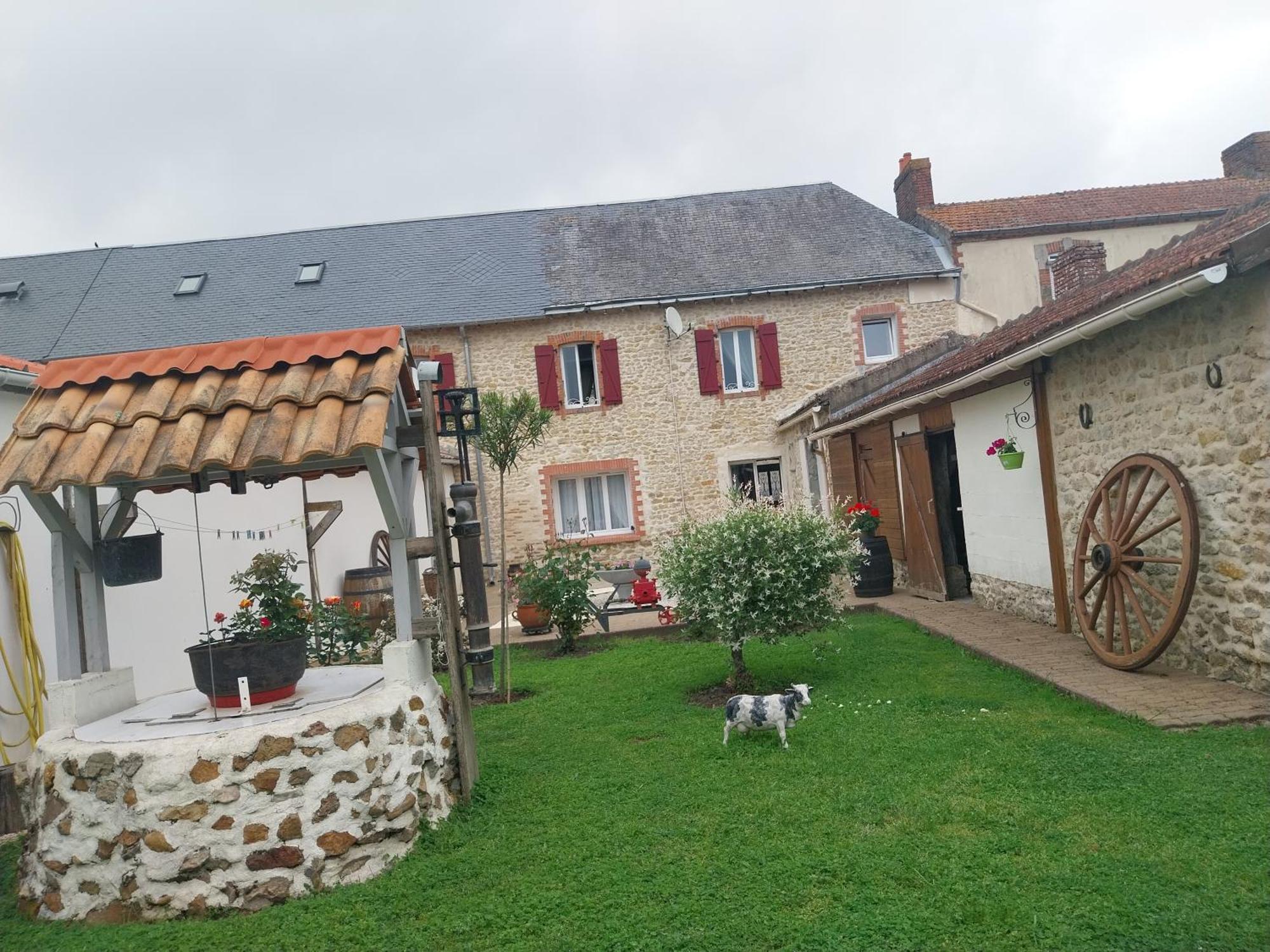 Chambre D Hote Les Frangins Avrillé エクステリア 写真